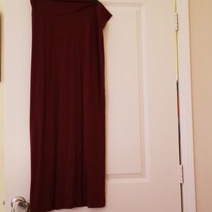 Maxi skirt maroon